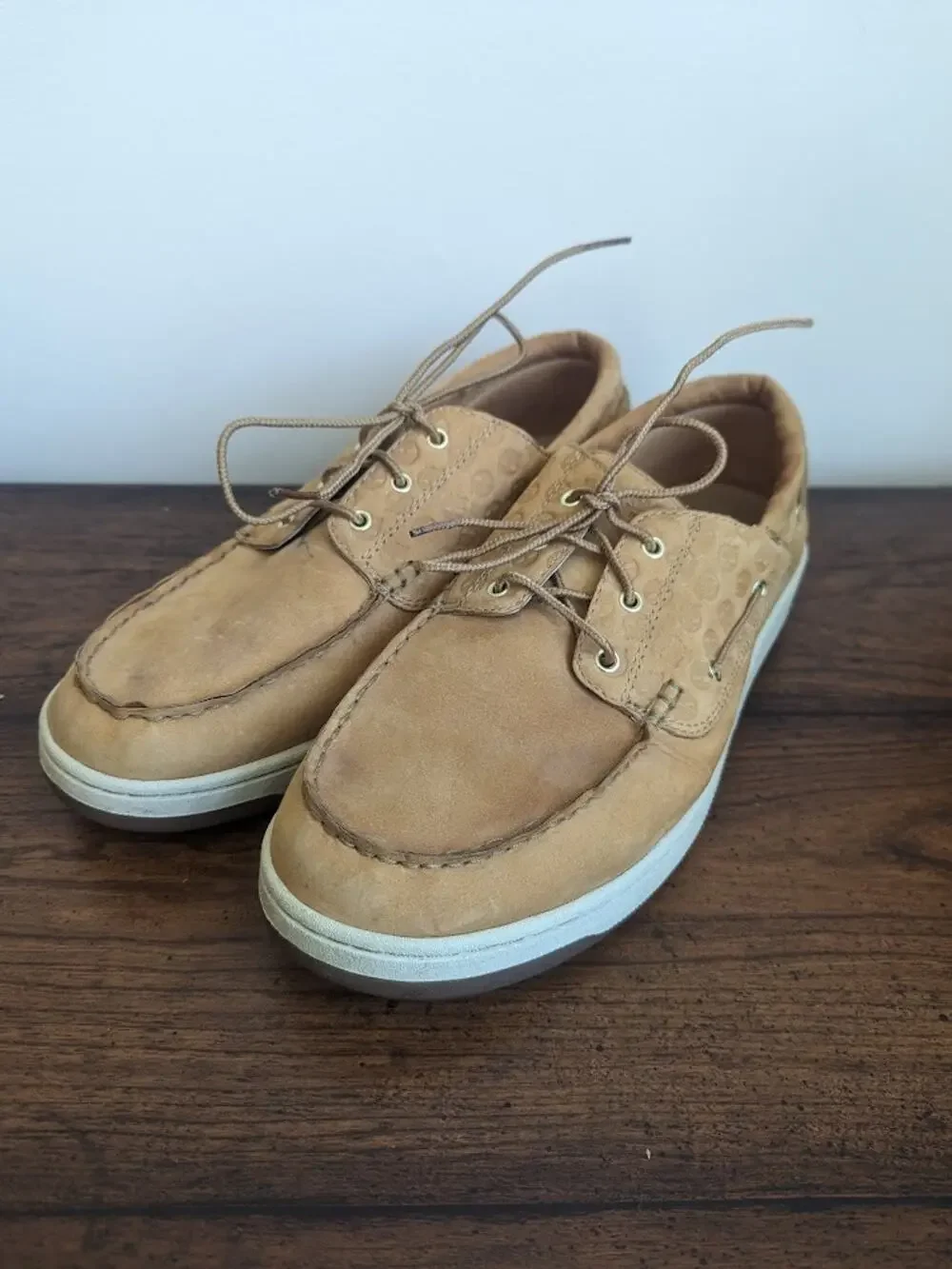 Timberland Light Brown Leather Boat Shoes with embossed logo Mens Size 10.5